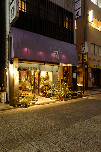 銀座の夜の始まり