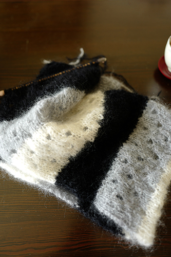 編みかけのマフラー
